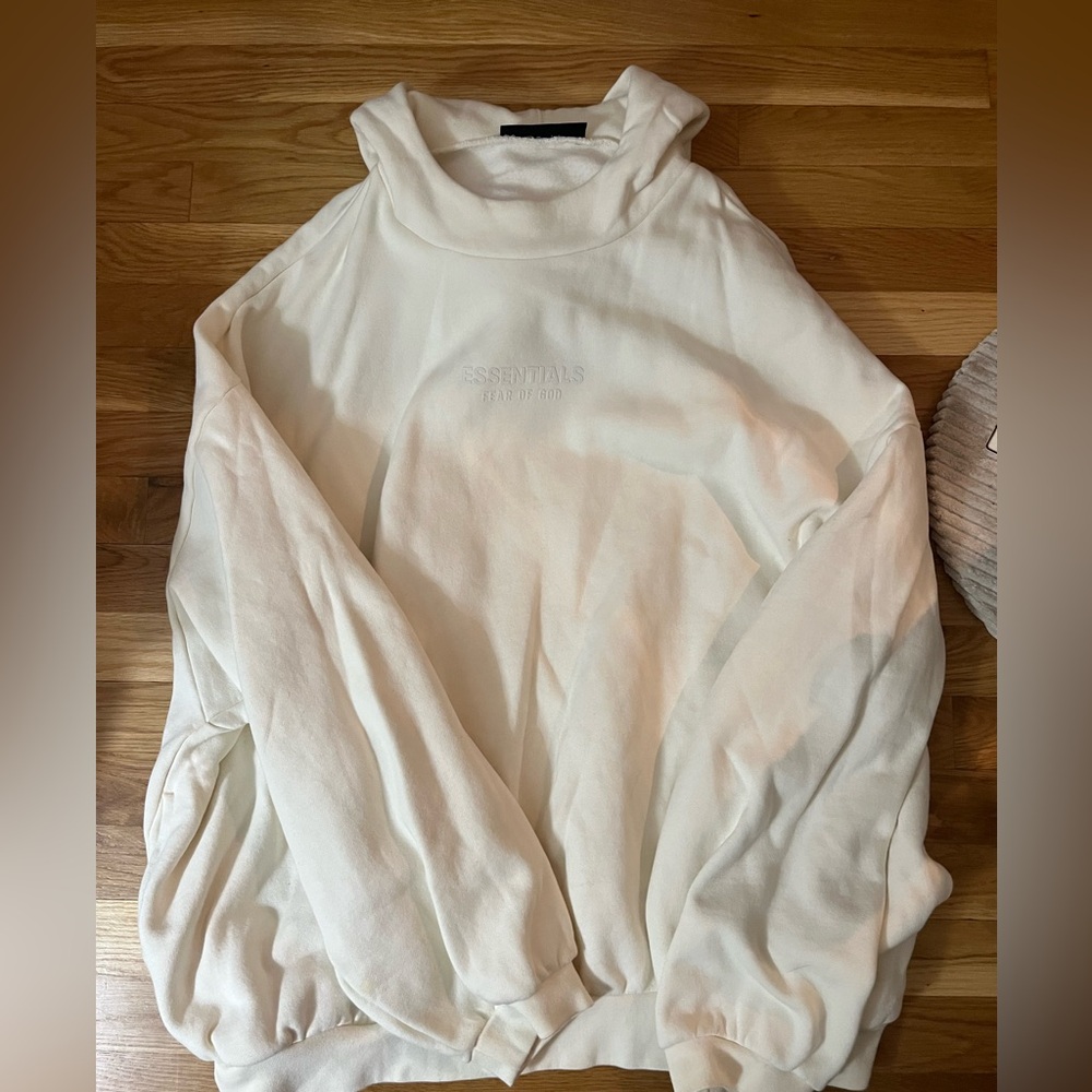 Men’s Fear of god Essentials hoodie
